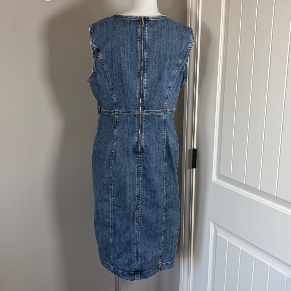 White House Black Market Sleeveless Denim Sheath Dress Scoop Neck Back Zip Sz 14 - Picture 10 of 16